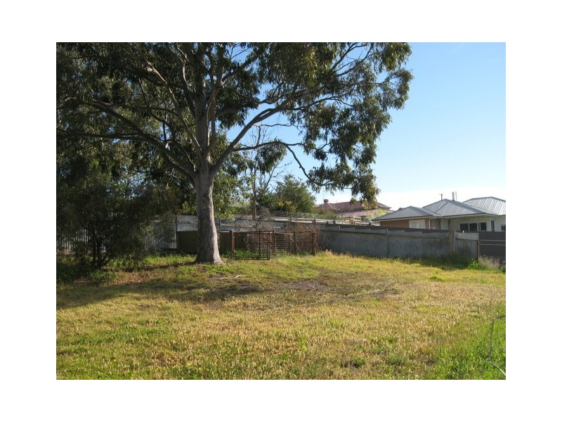2 Howard Street, Parkes NSW 2870