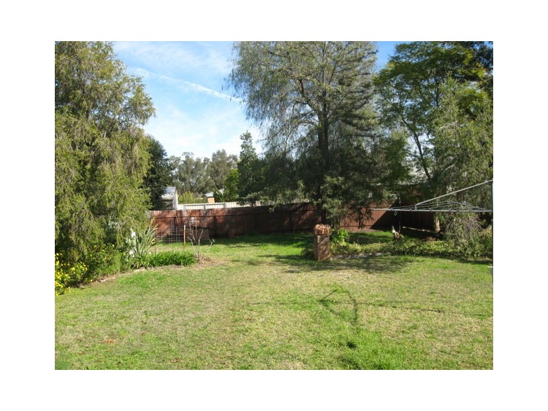 82 Warrah Street, Peak Hill NSW 2869