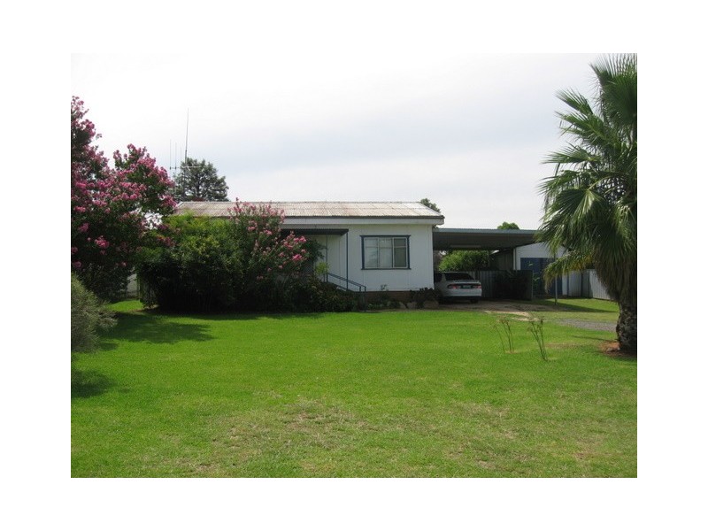20 Want Street, Parkes NSW 2870