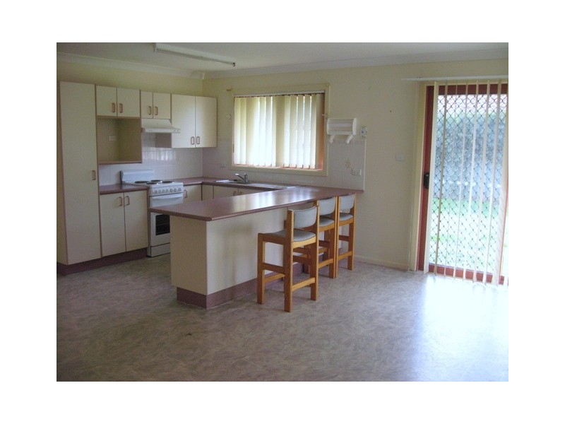 7 Banjo Place, Parkes NSW 2870