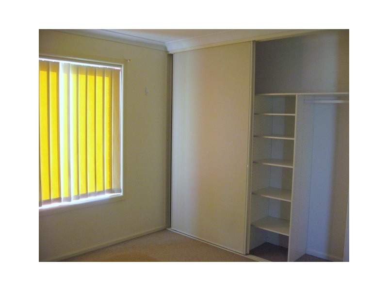 7 Banjo Place, Parkes NSW 2870