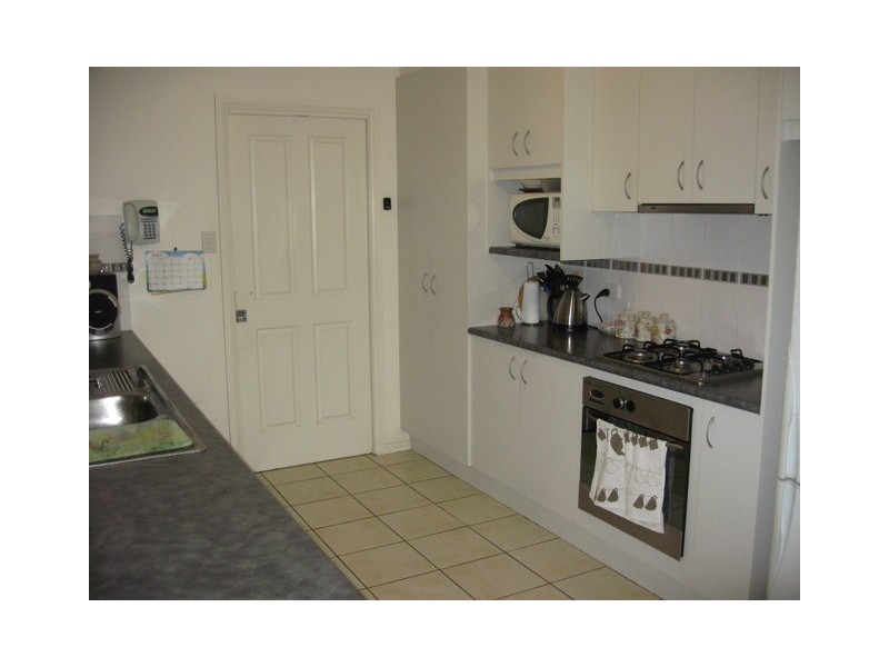 5 Guillan Place, Parkes NSW 2870