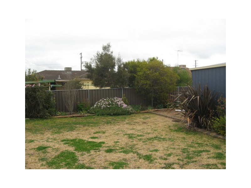 5 Guillan Place, Parkes NSW 2870