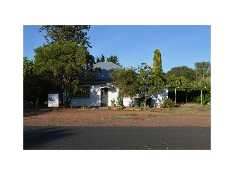 56 Boori Street, Peak Hill NSW 2869