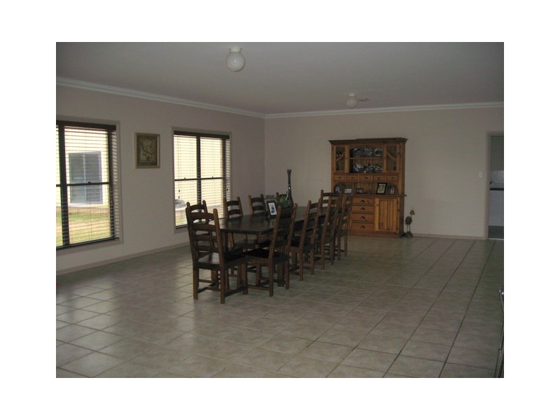 300 Nash Street, Parkes NSW 2870