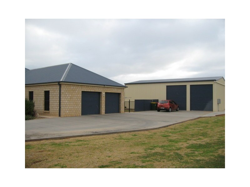 300 Nash Street, Parkes NSW 2870
