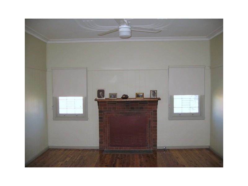 4 Rose Street, Parkes NSW 2870