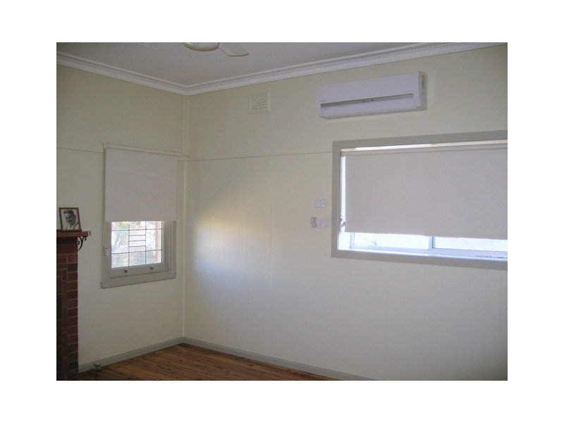 4 Rose Street, Parkes NSW 2870