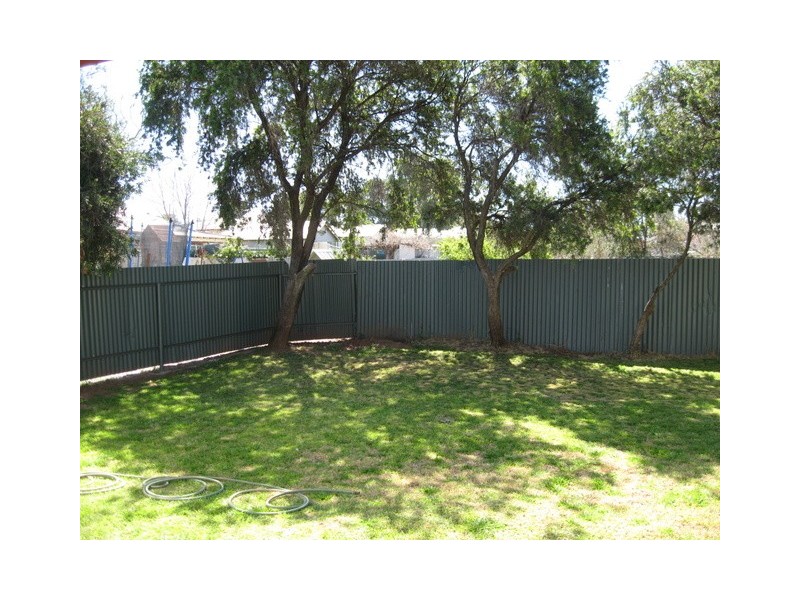 4 Rose Street, Parkes NSW 2870