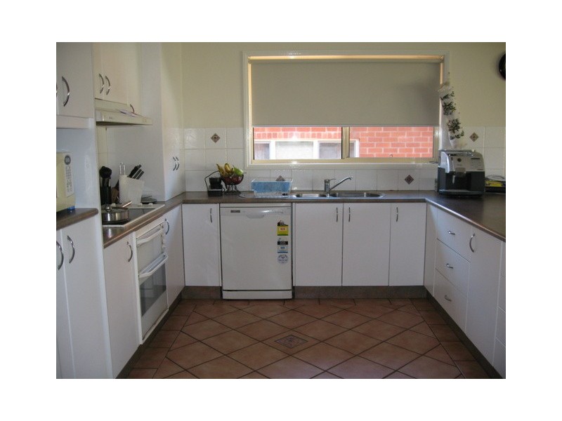 6 Caledonia Street, Parkes NSW 2870