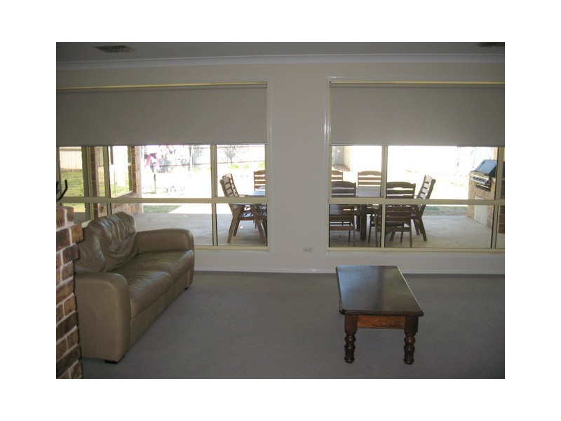6 Caledonia Street, Parkes NSW 2870
