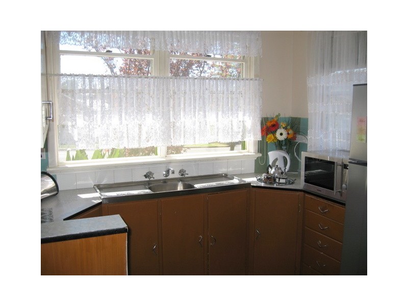 7 Hooley Street, Parkes NSW 2870