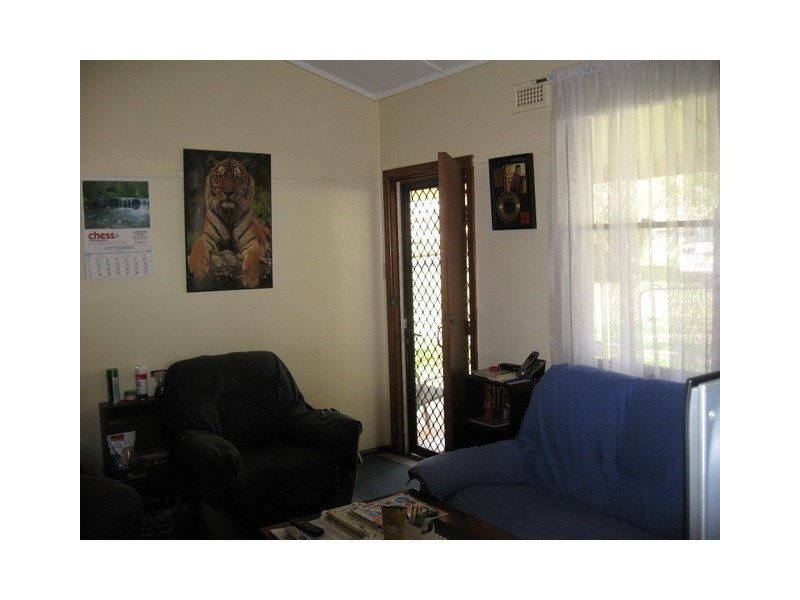 9 Gallop Avenue, Parkes NSW 2870