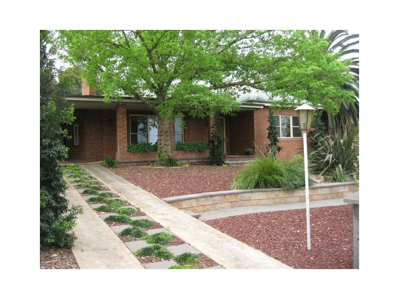 6 Want Street, Parkes NSW 2870