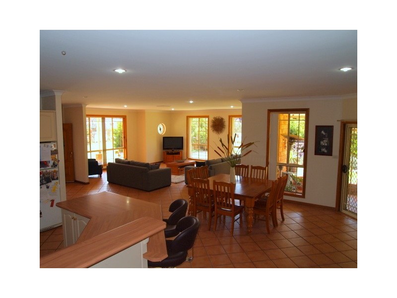 6 Coolabah Drive, Parkes NSW 2870