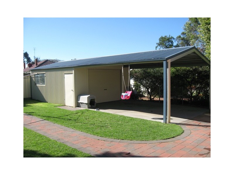 1 Hedgerow Avenue, Parkes NSW 2870