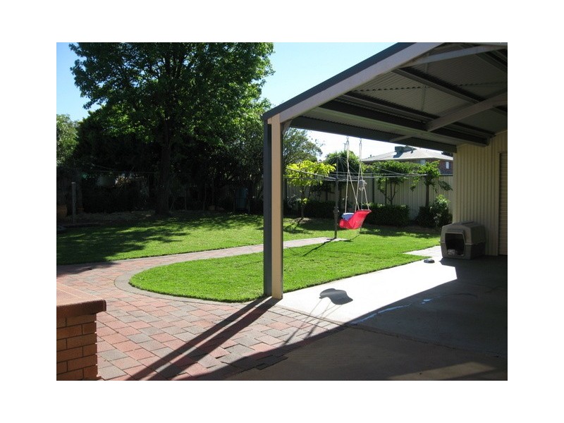1 Hedgerow Avenue, Parkes NSW 2870