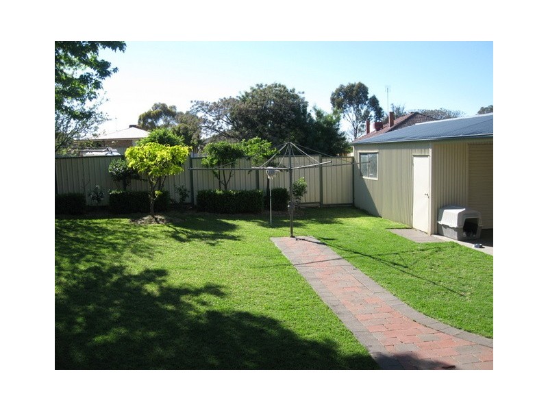 1 Hedgerow Avenue, Parkes NSW 2870