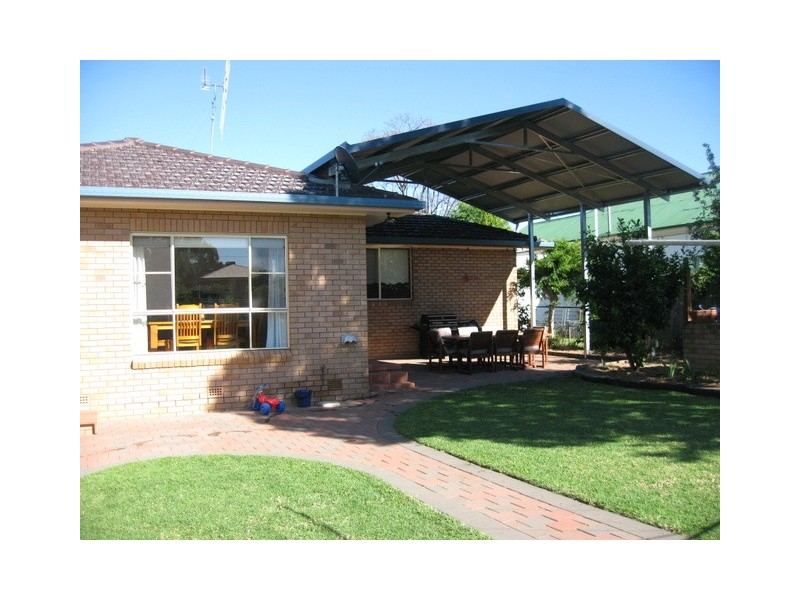 1 Hedgerow Avenue, Parkes NSW 2870