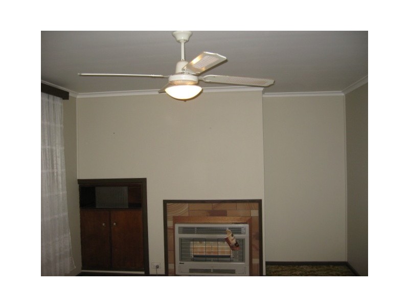 77 Victoria Street, Parkes NSW 2870