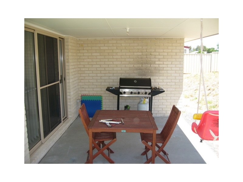 13 Basil Ave, Parkes NSW 2870