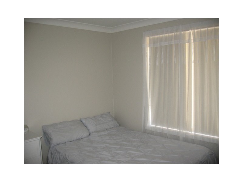13 Basil Ave, Parkes NSW 2870