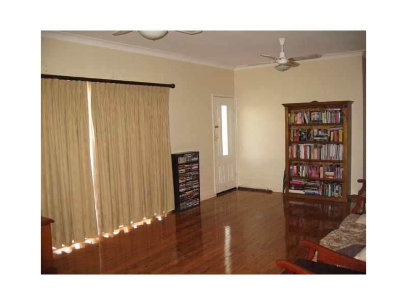 50 Lorking St, Parkes NSW 2870