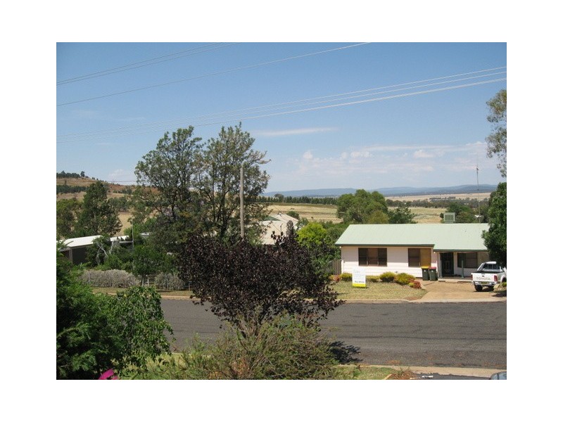 50 Lorking St, Parkes NSW 2870