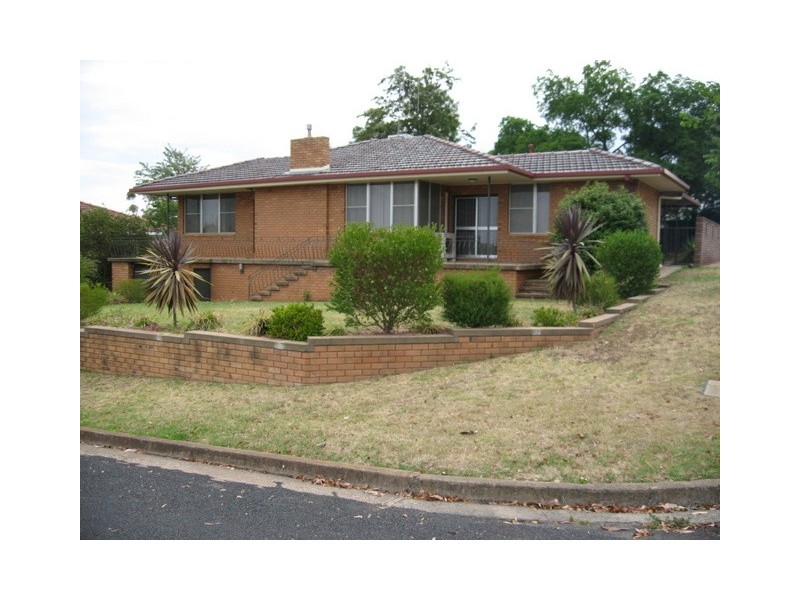 6 Lorger Street, Parkes NSW 2870
