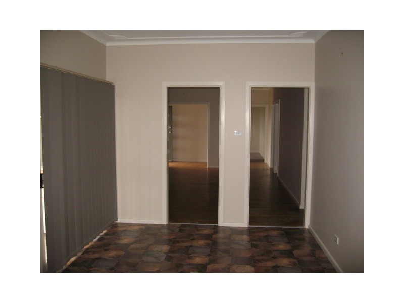 6 Lorger Street, Parkes NSW 2870