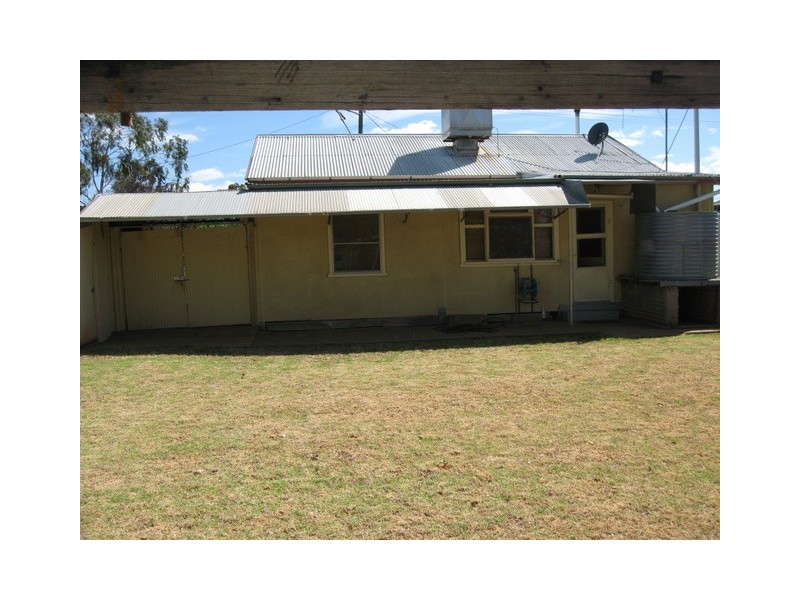13 Macarthur Street, Parkes NSW 2870