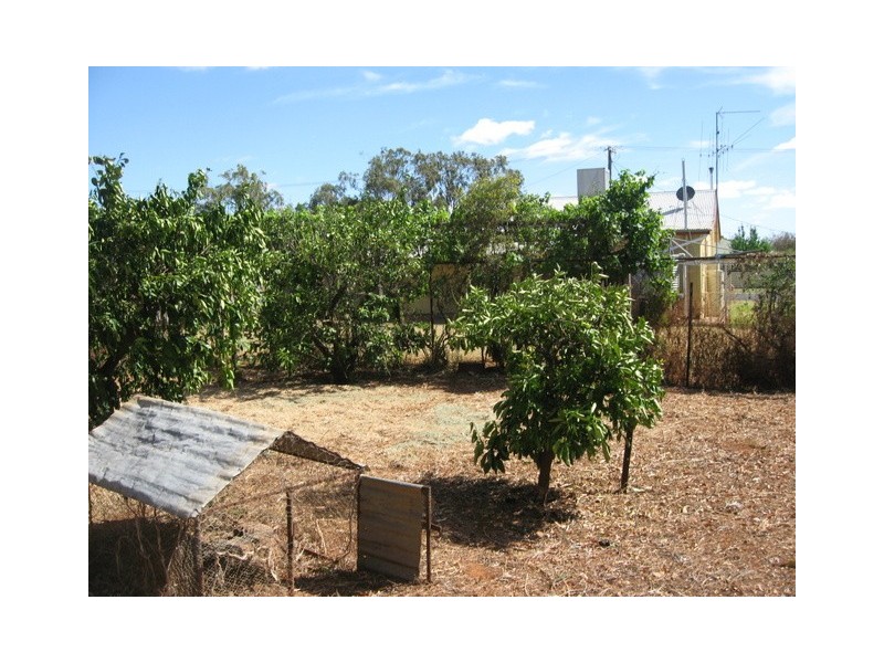 13 Macarthur Street, Parkes NSW 2870