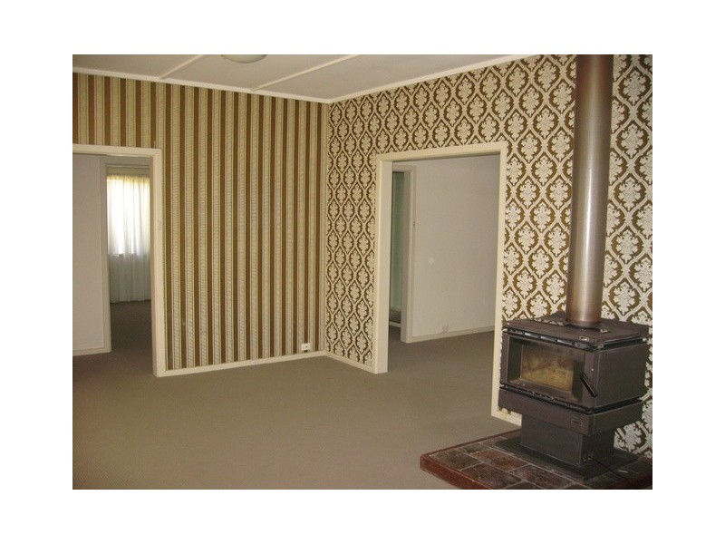 111 Dalton Street, Parkes NSW 2870