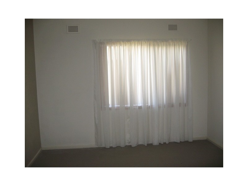 111 Dalton Street, Parkes NSW 2870