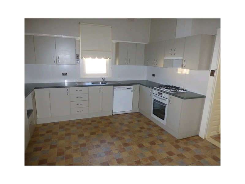 5 Carrington Street, Parkes NSW 2870