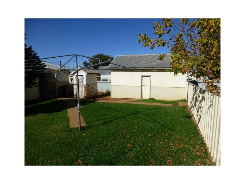 5 Carrington Street, Parkes NSW 2870