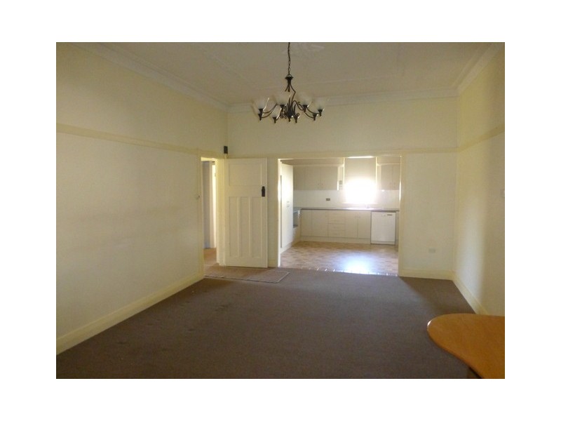 5 Carrington Street, Parkes NSW 2870