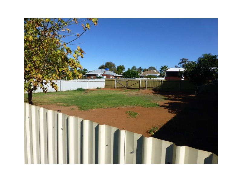 5 Carrington Street, Parkes NSW 2870