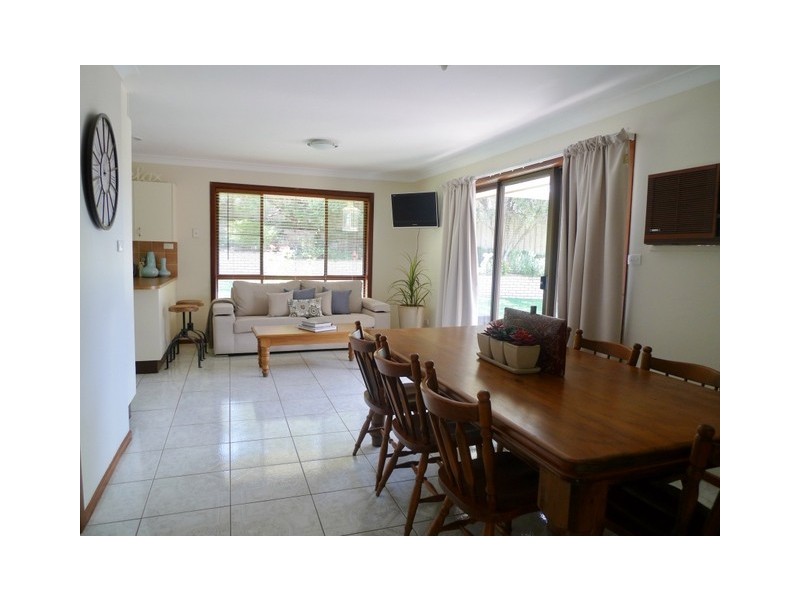 25 Albert Street, Parkes NSW 2870