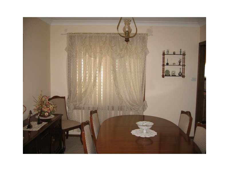 12 Bowditch Cres, Parkes NSW 2870