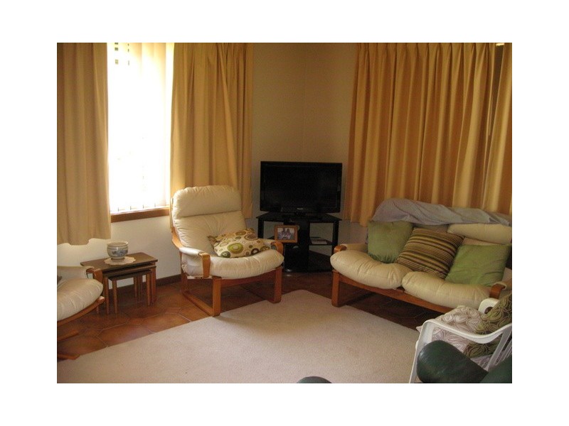 12 Bowditch Cres, Parkes NSW 2870