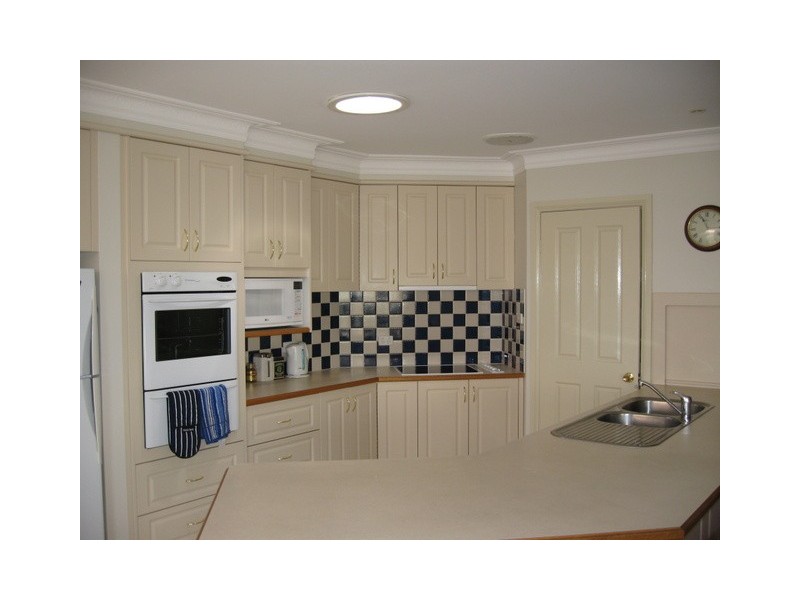 20 Arana Place, Parkes NSW 2870