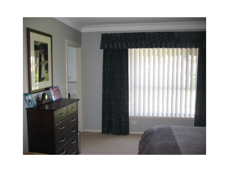 20 Arana Place, Parkes NSW 2870