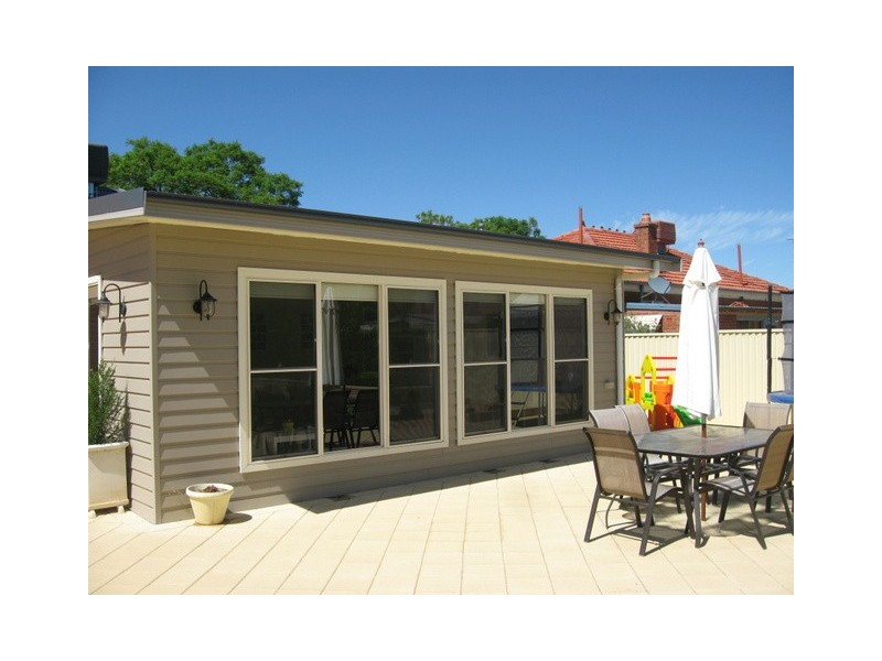 6 Rees Avenue, Parkes NSW 2870
