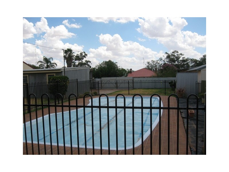 60 High Street, Parkes NSW 2870