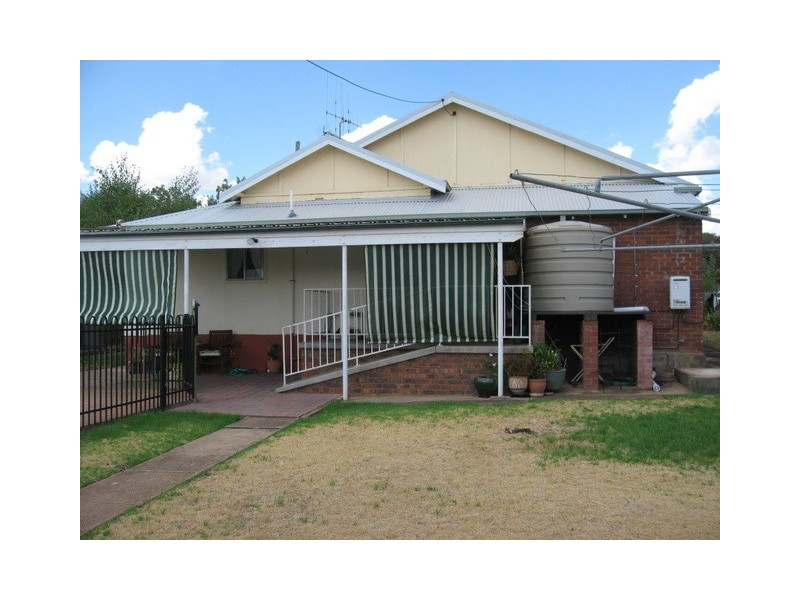 60 High Street, Parkes NSW 2870