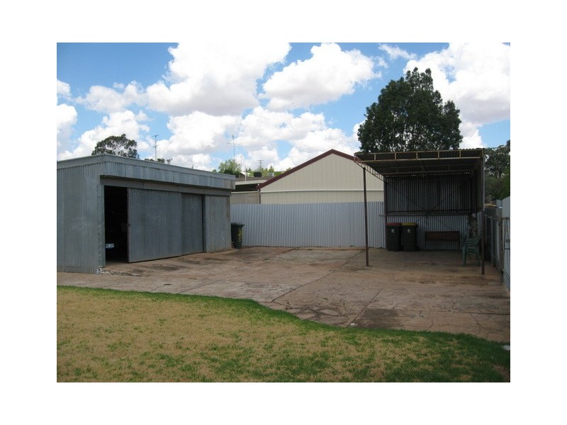 60 High Street, Parkes NSW 2870