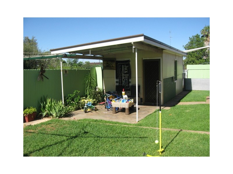15 Victoria Street, Parkes NSW 2870