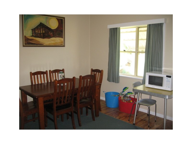 15 Victoria Street, Parkes NSW 2870
