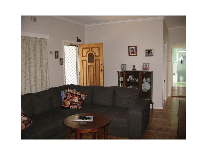 15 Victoria Street, Parkes NSW 2870